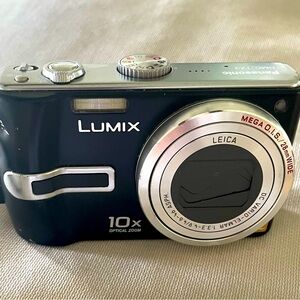 Panasonic LUMIX DMC-TZ3 Camera